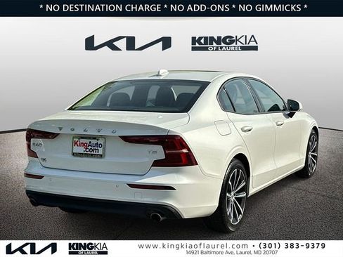 Used 2021 Volvo S60 T5 Momentum FWD image 23