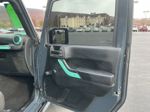 Used 2017 Jeep Wrangler Unlimited Sport w/ Connectivity Group image 21