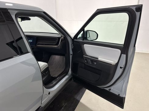 Used 2024 Rivian R1T Adventure AWD/4WD image 18