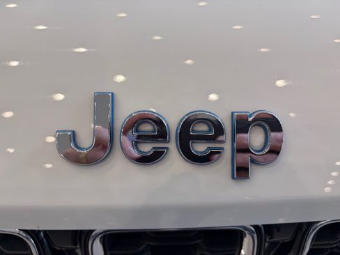Used 2024 Jeep Grand Cherokee Limited 4xe AWD/4WD image 23