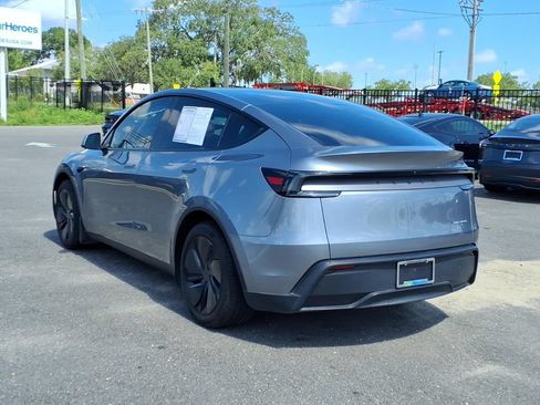 Used 2026 Tesla Model Y Long Range AWD/4WD image 5