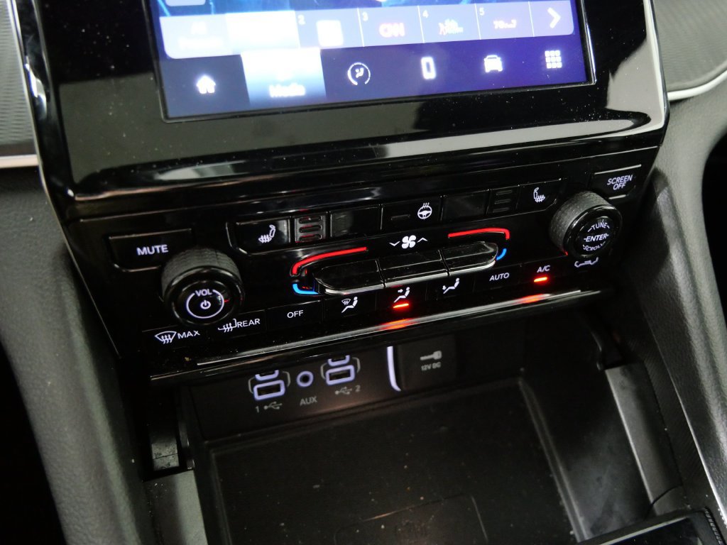 Used 2024 Jeep Grand Cherokee L Altitude AWD/4WD image 25