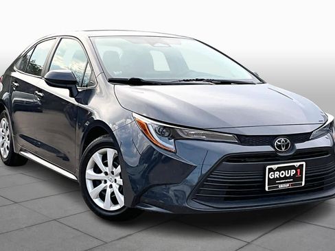Used 2024 Toyota Corolla LE image 3