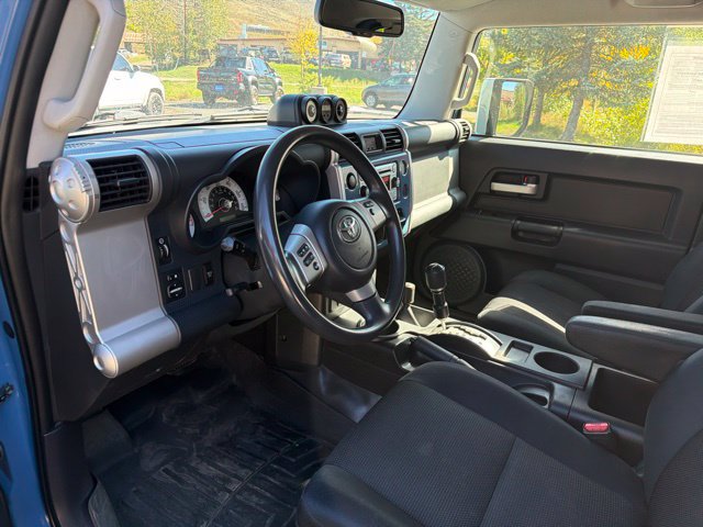 Used 2013 Toyota FJ Cruiser 4WD w/ Convenience Pkg image 16