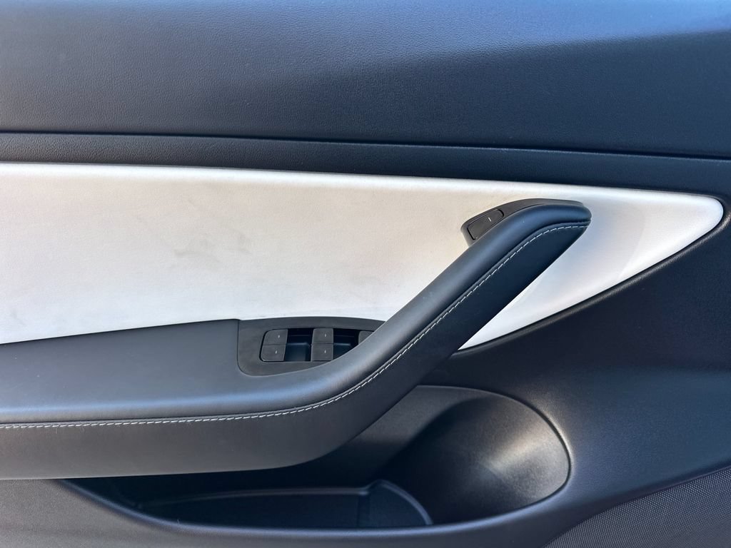Used 2020 Tesla Model 3 Long Range AWD/4WD image 10