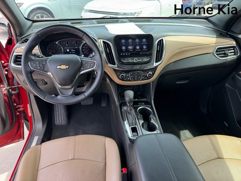 Used 2023 Chevrolet Equinox Premier FWD image 14