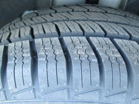 Used 2017 Ford Escape SE image 9