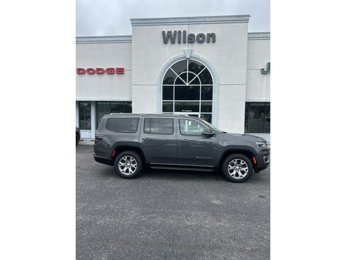 Used 2022 Jeep Wagoneer Series I w/ Convenience Group I AWD/4WD image 1