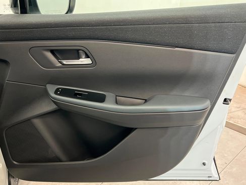 New 2026 Nissan Leaf SV+ w/ Floor Mat Package (SV+) image 23