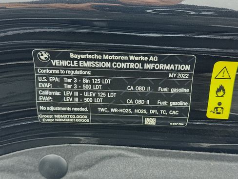 Used 2022 BMW X7 xDrive40i w/ M Sport Package image 22