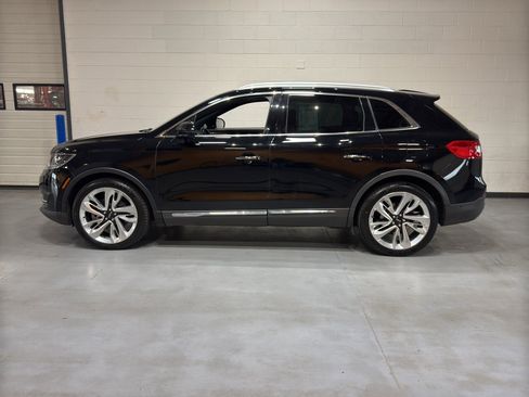 Used 2018 Lincoln MKX Reserve w/ Canadian Touring Package AWD/4WD image 2