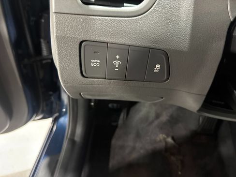 Used 2016 Hyundai Elantra SE FWD image 28
