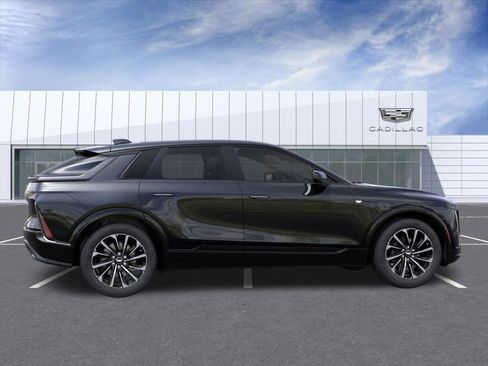 New 2026 Cadillac Lyriq Sport w/ LPO, Floor Liner Package AWD/4WD image 5