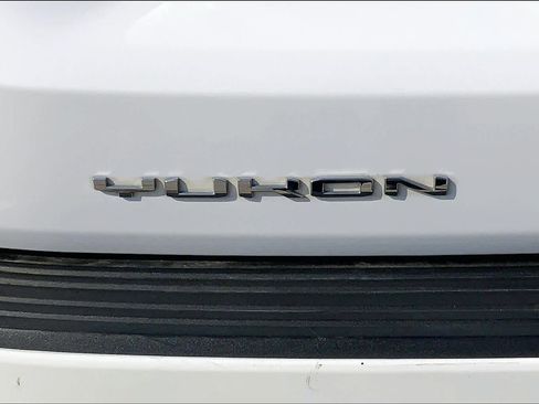 Used 2022 GMC Yukon XL AT4 image 30