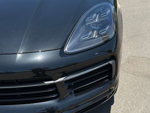 Certified 2023 Porsche Cayenne S AWD/4WD image 11