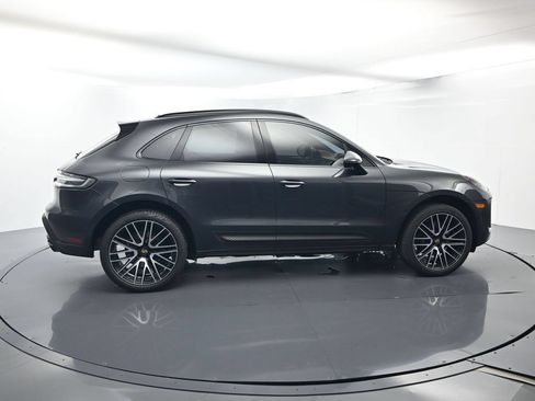 Certified 2026 Porsche Macan AWD/4WD image 16