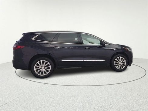 Used 2020 Buick Enclave Essence image 8