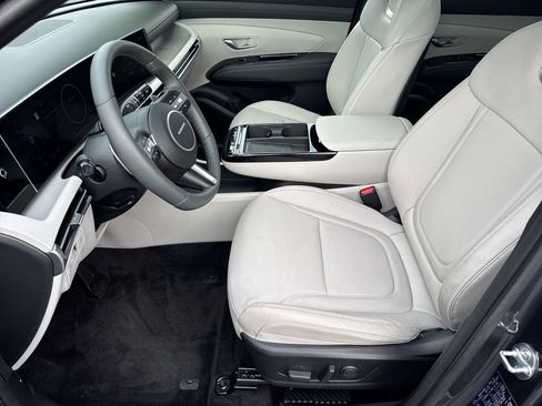 Used 2025 Hyundai Tucson Limited image 9