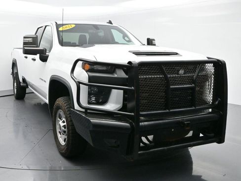 Used 2021 Chevrolet Silverado 2500 W/T w/ WT Convenience Package AWD/4WD image 2