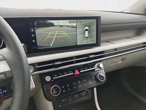 New 2025 Hyundai Tucson Limited image 12