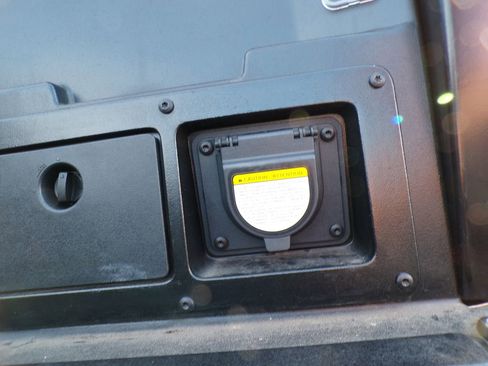 Used 2023 Toyota Tacoma TRD Off-Road w/ Technology Package image 10