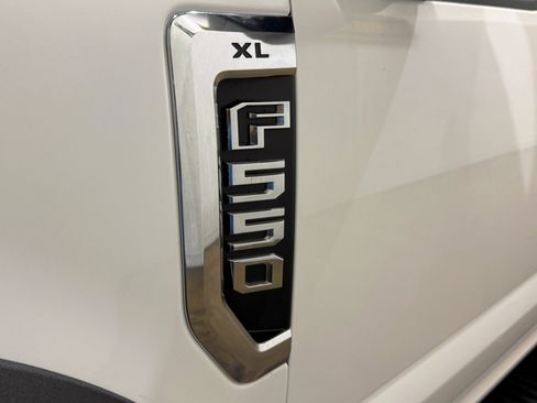 Used 2019 Ford F550 2WD Regular Cab Super Duty image 32