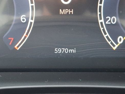 Certified 2025 Jeep Grand Cherokee Altitude image 22