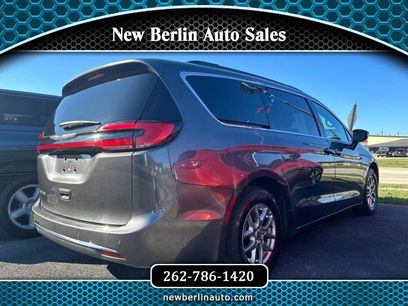 Used 2022 Chrysler Pacifica Touring