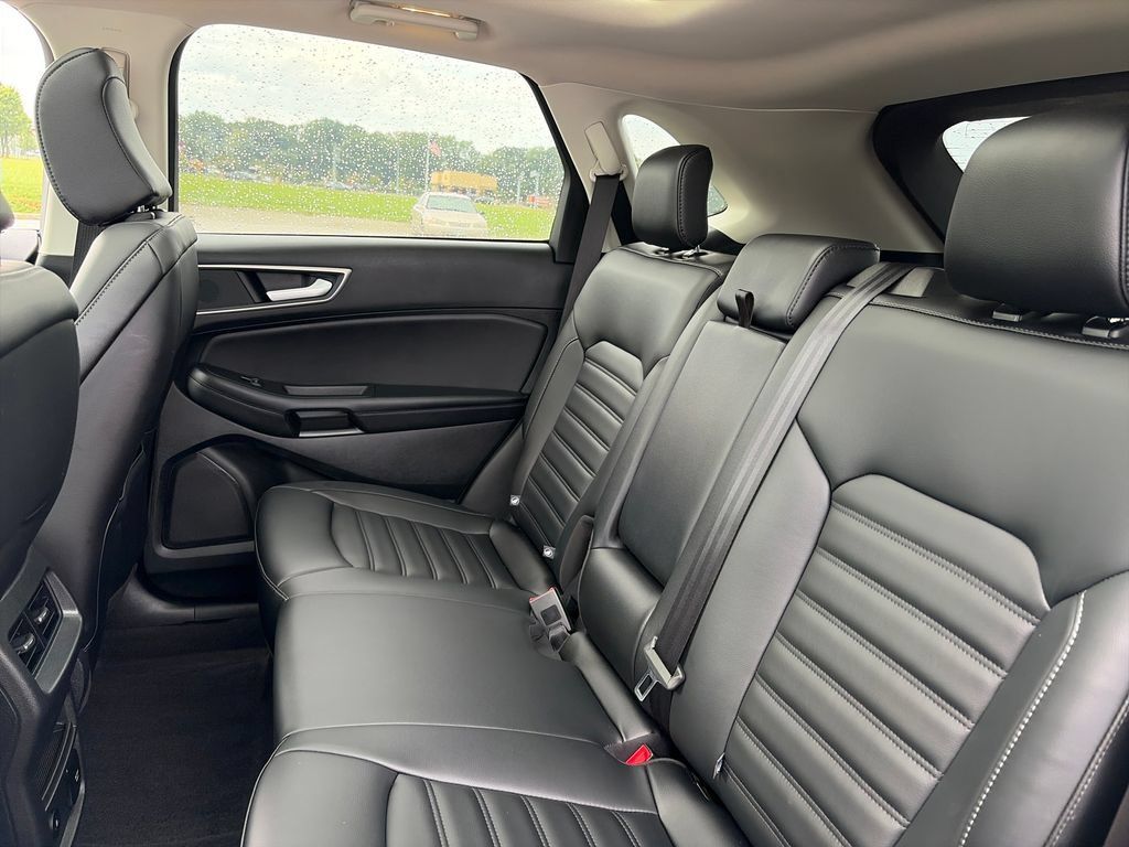 Used 2024 Ford Edge SEL w/ Convenience Package AWD/4WD image 30