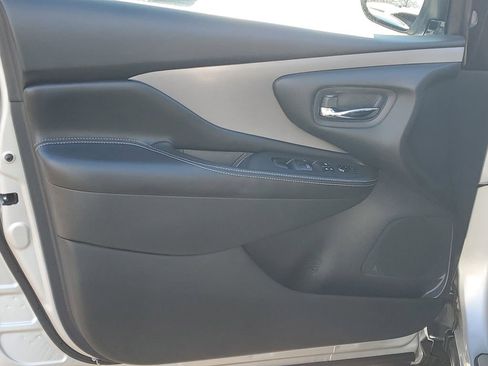 Used 2021 Nissan Murano SV image 8