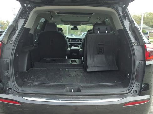 Used 2020 Buick Enclave Premium w/ Sun and Sites Package AWD/4WD image 19
