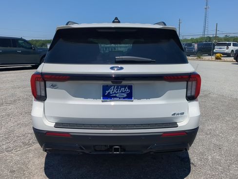 Used 2026 Ford Explorer ST-Line w/ ST-Line Street Pack AWD/4WD image 4