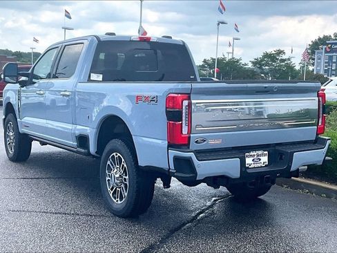 New 2026 Ford F250 Platinum w/ Platinum Plus Package AWD/4WD image 3