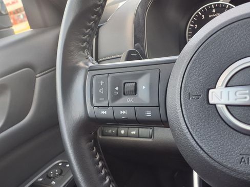 Used 2024 Nissan Pathfinder SV w/ SV Premium Package AWD/4WD image 31