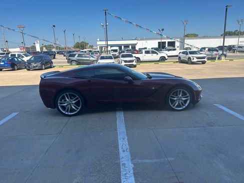 Used 2017 Chevrolet Corvette Stingray Coupe w/ Z51 1LT RWD image 30