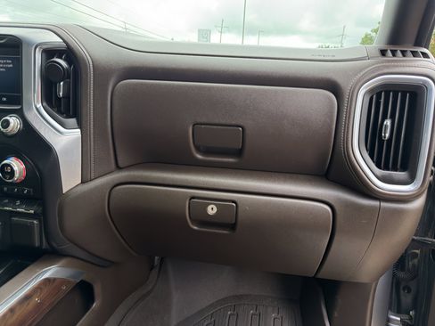 Used 2022 GMC Sierra 1500 SLT w/ SLT Premium Plus Package AWD/4WD image 37