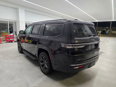 New 2026 Jeep Grand Wagoneer Limited AWD/4WD image 4