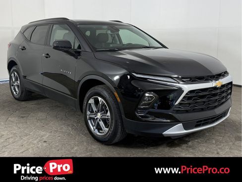 Used 2024 Chevrolet Blazer LT w/ Convenience Package FWD image 1