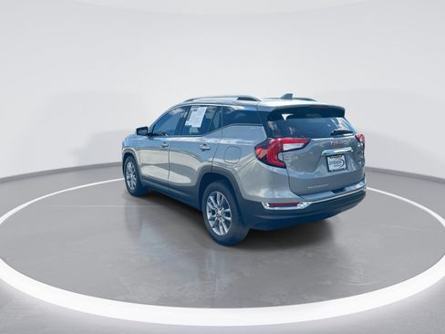 Used 2023 GMC Terrain SLT w/ LPO, Floor Liner Package FWD image 7