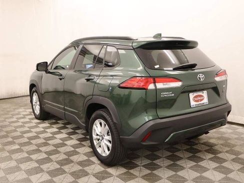 Used 2023 Toyota Corolla Cross LE FWD image 4