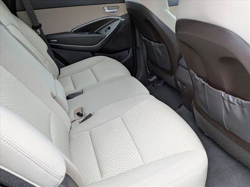Used 2017 Hyundai Santa Fe Sport FWD image 17