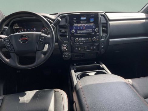 Used 2021 Nissan Titan PRO-4X w/ Pro-4x Convenience Package AWD/4WD image 10
