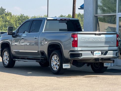 Used 2024 Chevrolet Silverado 2500 High Country w/ Technology Package image 7