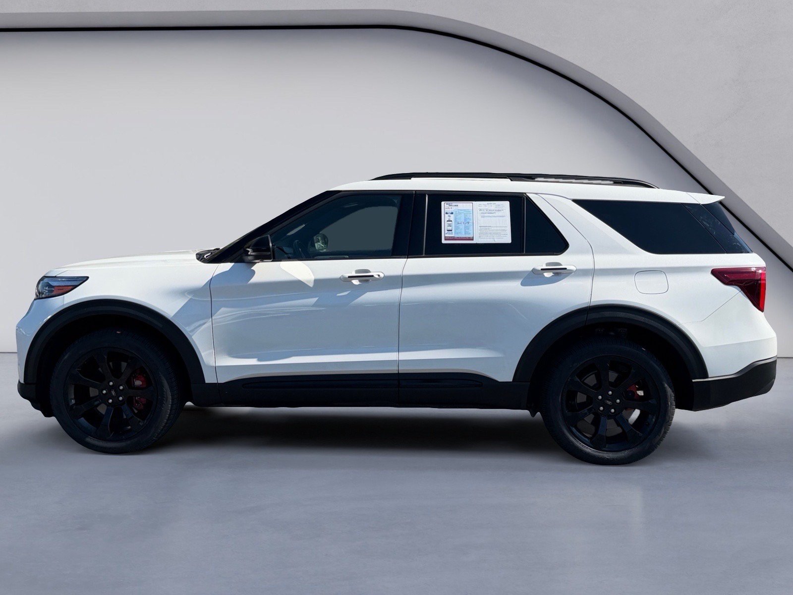 Used 2023 Ford Explorer ST w/ Equipment Group 401A AWD/4WD image 2