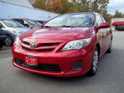 Used 2013 Toyota Corolla LE Special Edition image 1