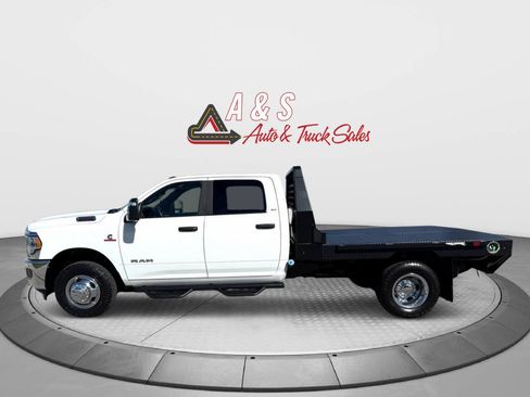Used 2024 RAM 3500 SLT w/ Quick Order Package 2YG SLT AWD/4WD image 5
