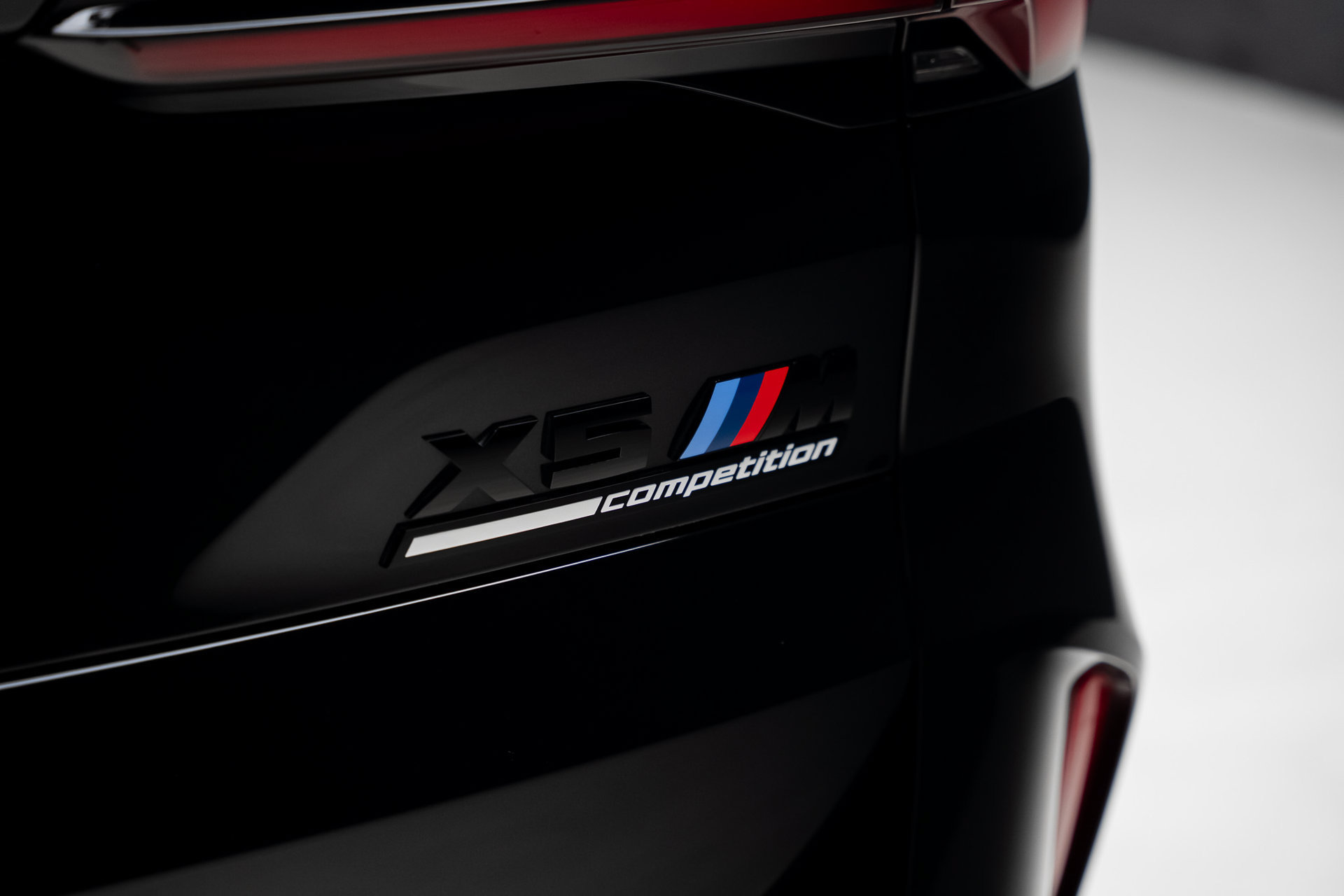 Used 2024 BMW X5 M Competition w/ Executive Package AWD/4WD image 32