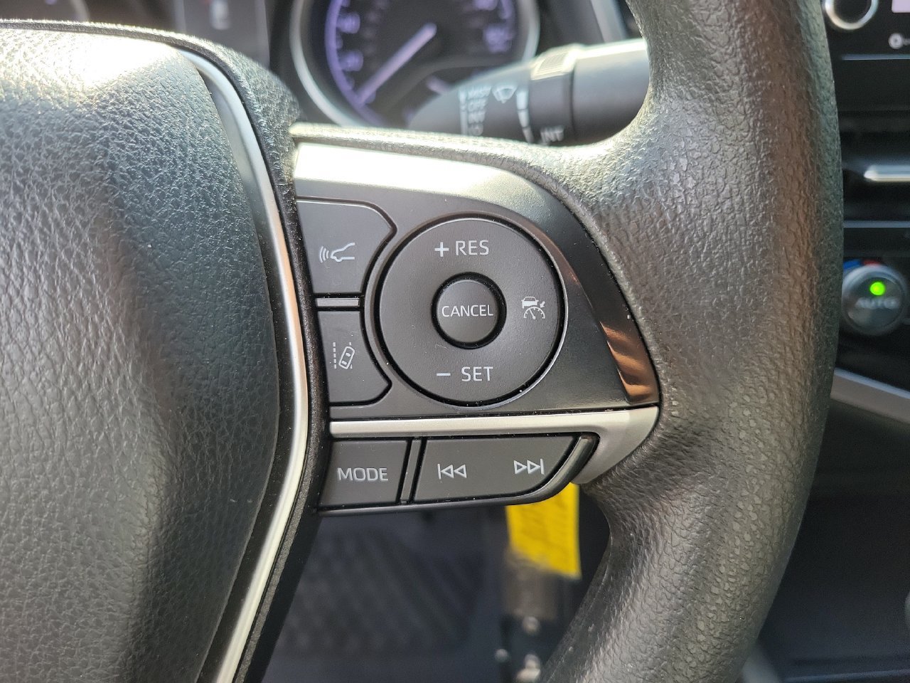 Used 2022 Toyota Camry LE FWD image 20