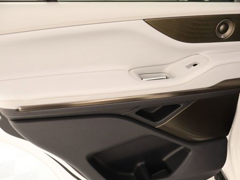 New 2026 Lincoln Navigator Black Label AWD/4WD image 19