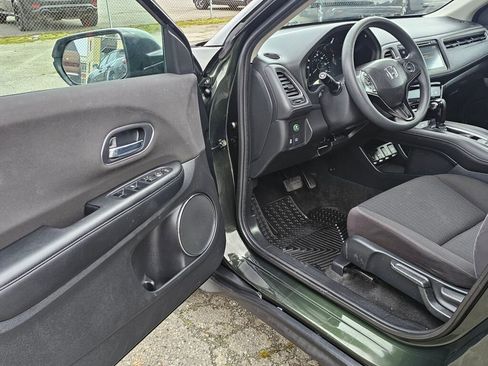 Used 2018 Honda HR-V EX image 17